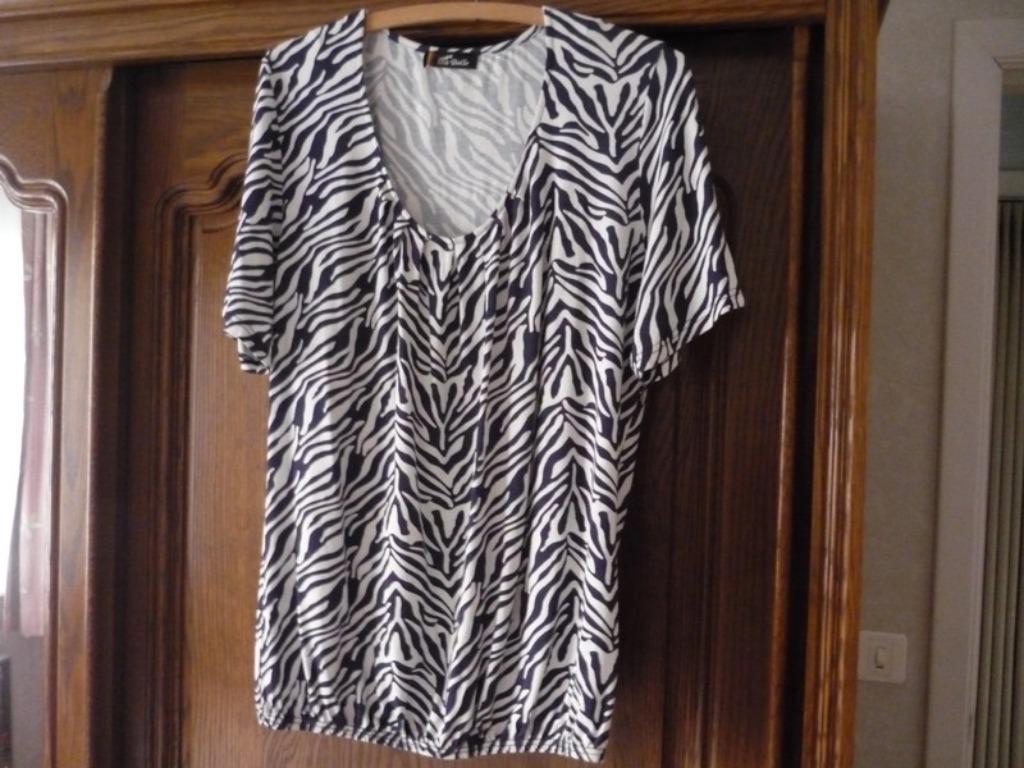 Corsage chamaré pour femme, Enlèvement ou Envoi, Porté