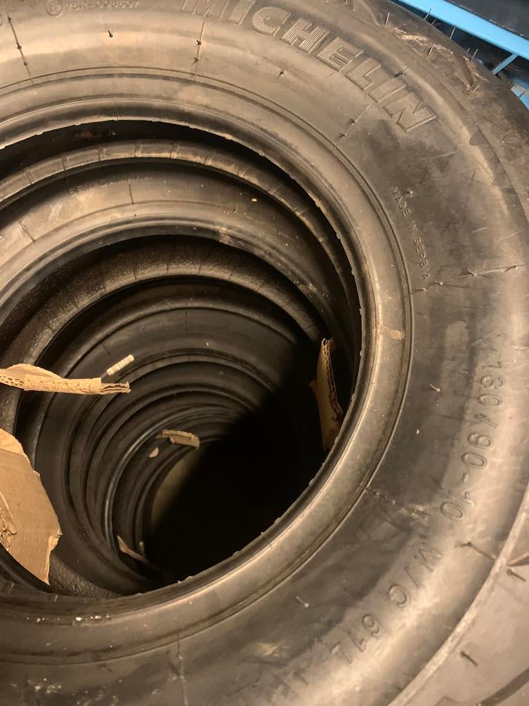 Pneu Michelin bopper 130/90-10, Vélos & Vélomoteurs, Enlèvement ou Envoi, Neuf