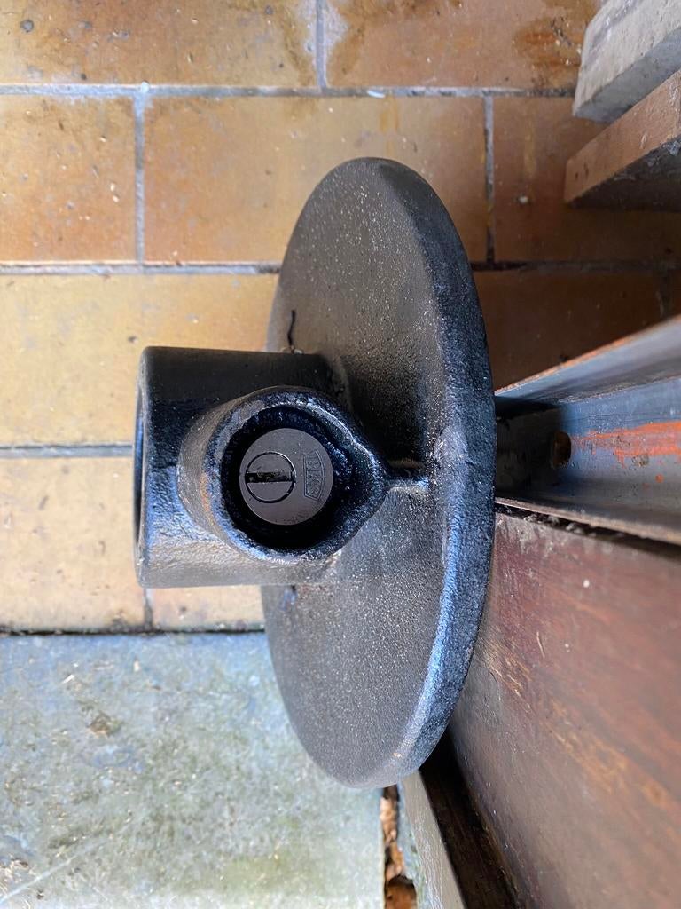 Kingpin slot, Ophalen, Gebruikt