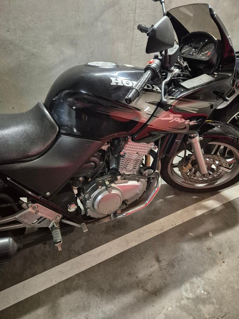 Moto, Motoren, 2 cilinders, 499 cc, Meer dan 35 kW, Sport