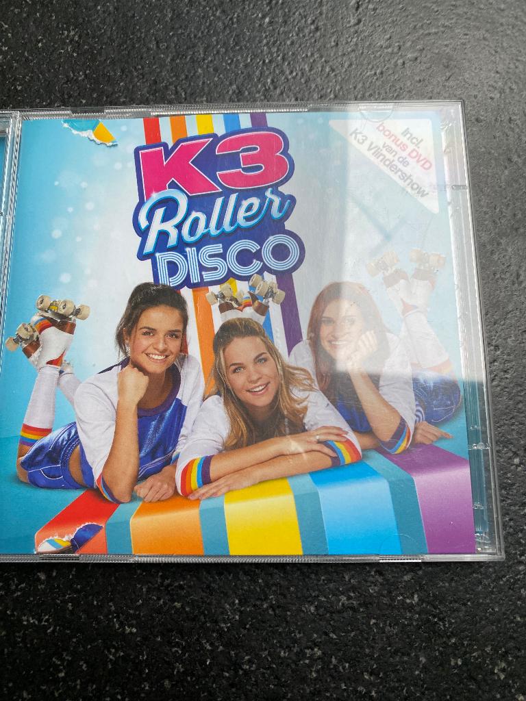 Cd en dvd k3 roller disco, Cd's en Dvd's, Ophalen, Zo goed als nieuw, Muziek, Boxset