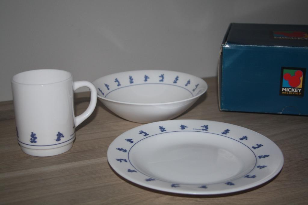 Disney ,Mickey onlimited 3-delig servies ,als nieuw ,Arcopal, Ophalen of Verzenden, Mickey Mouse, Zo goed als nieuw, Servies