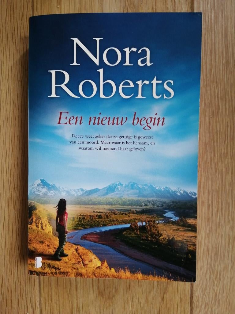 Een nieuw begin - Nora Roberts, Ophalen of Verzenden, Gelezen, Nora Roberts