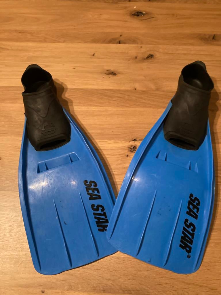 Blauwe zwemvliezen maat 32-33 Seastar, Sports nautiques & Bateaux, Plongée en apnée, Enlèvement ou Envoi, Utilisé, Palmes de plongée
