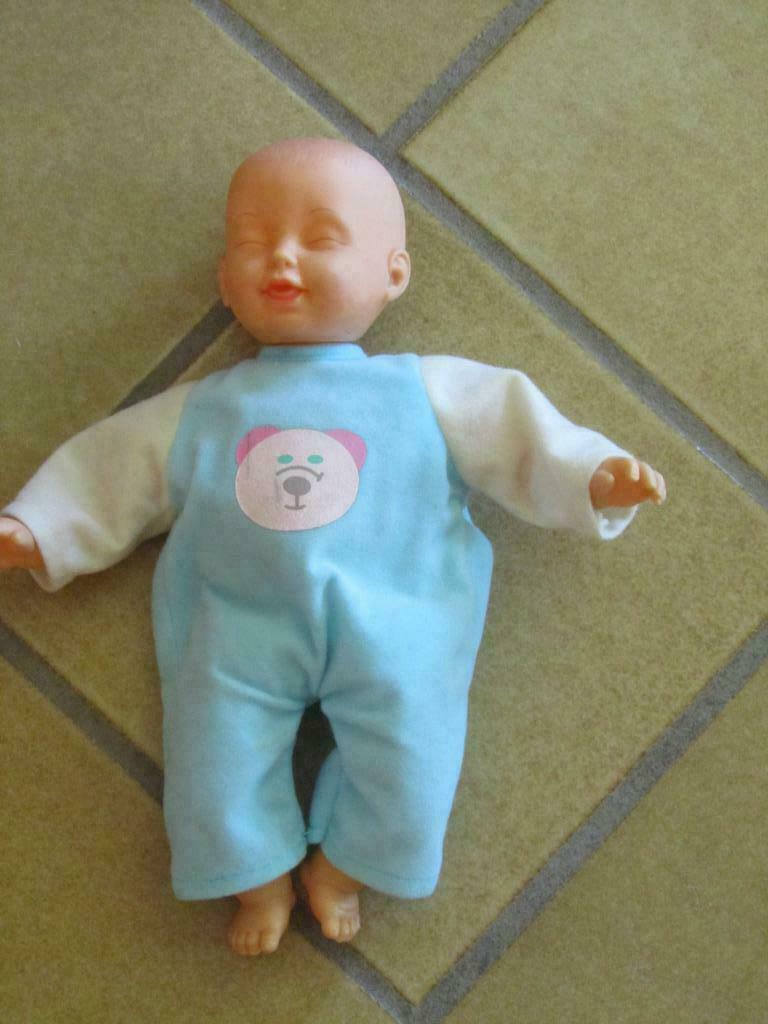 2 poppentjes met stoffen buik 30 cm nu € 10, Ophalen of Verzenden, Gebruikt, Overige typen