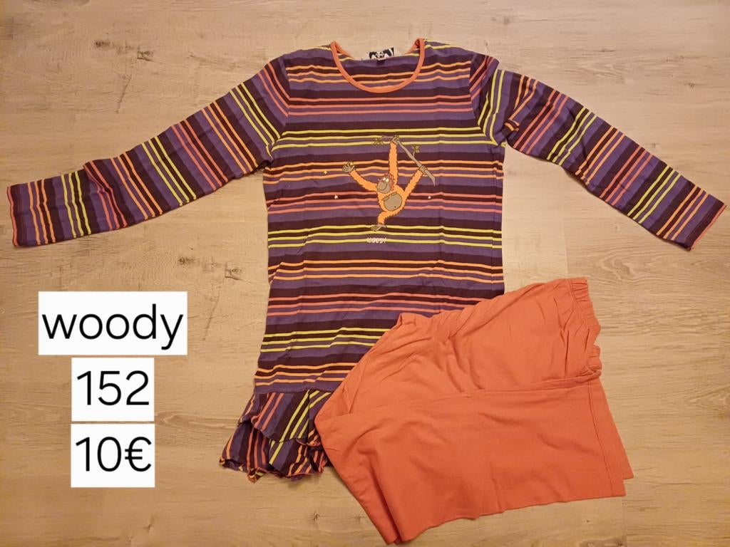 Pyjama Woody 152, Enlèvement ou Envoi, Comme neuf, Vêtements de nuit ou Sous-vêtements, Fille