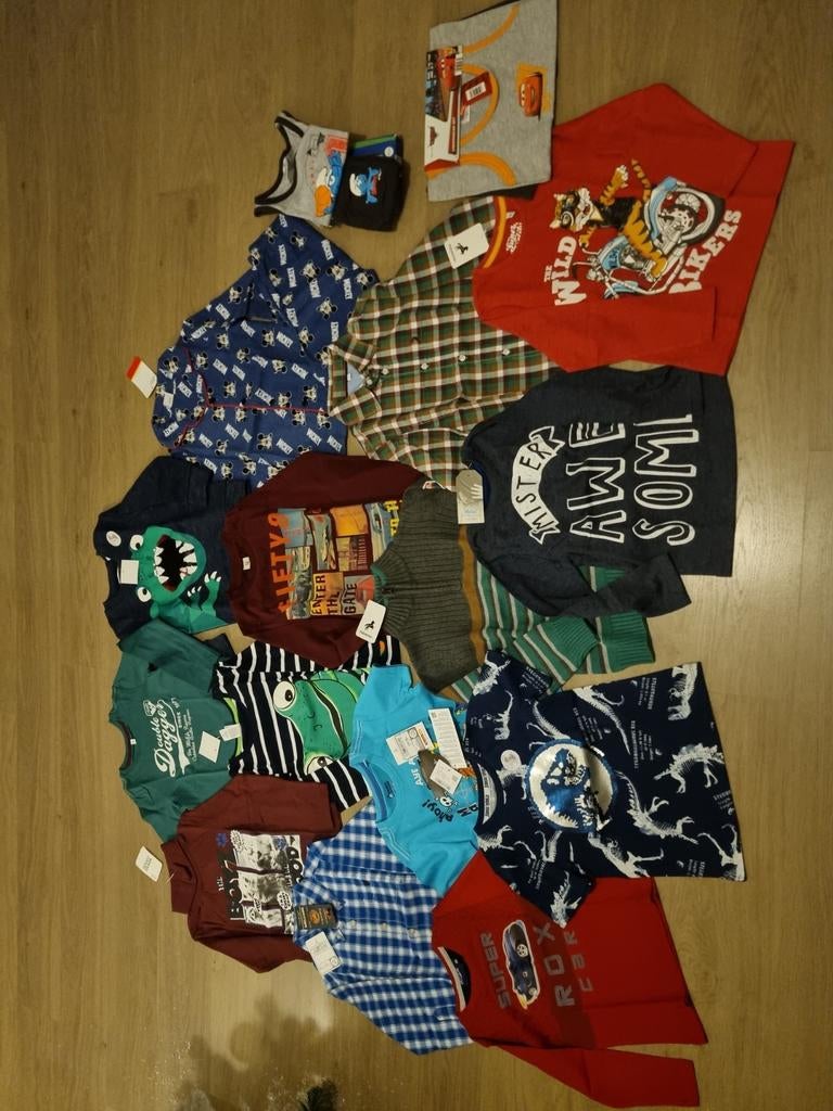 Pakket kleren Nieuw met kaartje aan maat 110, Kinderen en Baby's, Kinderkleding | Maat 110, Ophalen of Verzenden