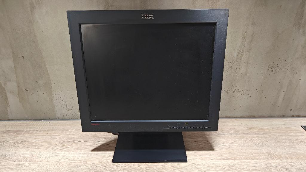 IBM 17-inch pc-monitor, Computers en Software, Ophalen, Zo goed als nieuw, VGA