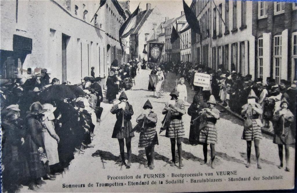 POSTKAART- VEURNE (WEST-VL.), DE BOETEPROCESSIE, Ophalen of Verzenden, Ongelopen, West-Vlaanderen