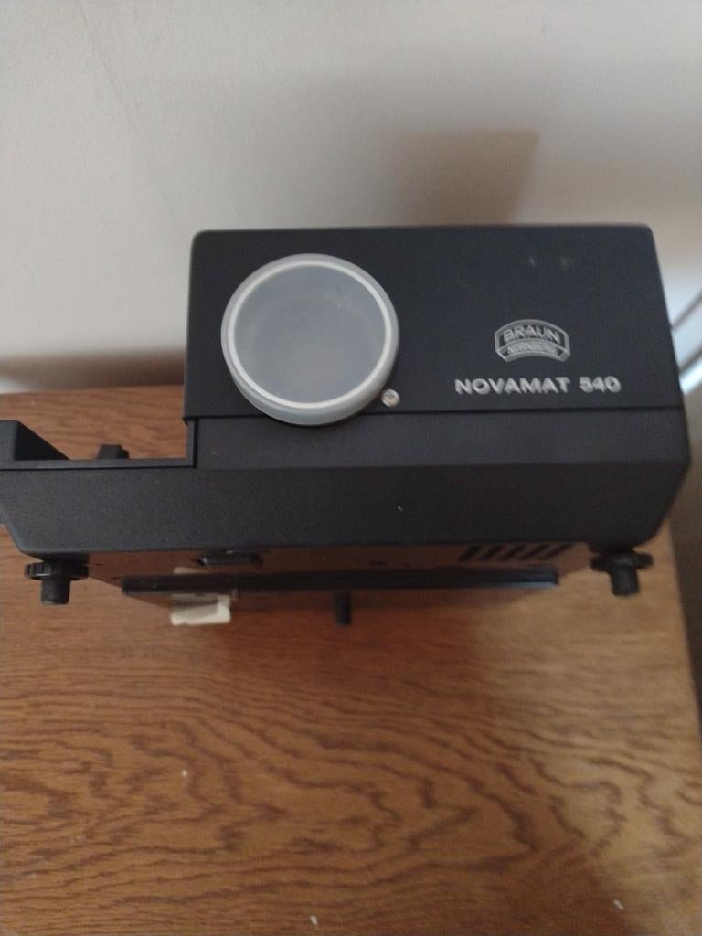Projecteur dias Braun novamat 540, Audio, Tv en Foto, Diaprojectoren, Ophalen of Verzenden