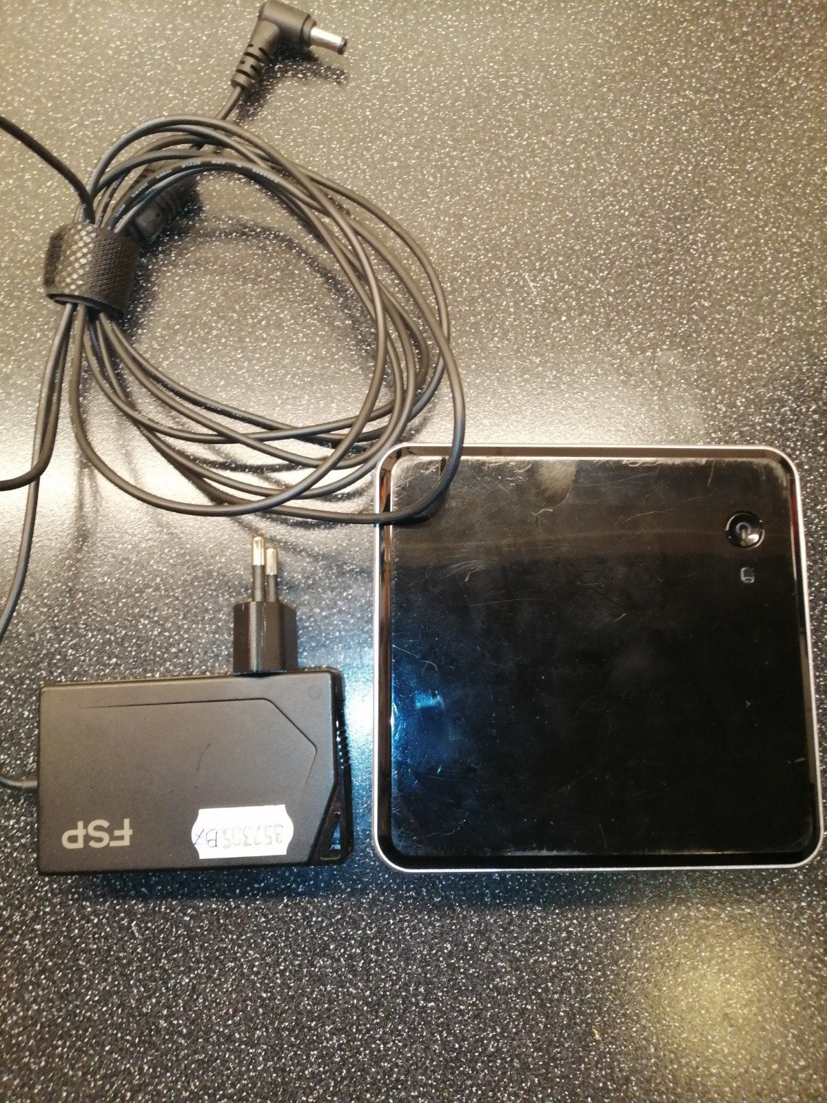 Intel NUC D54250WYK Intel Core i5, Enlèvement ou Envoi, Utilisé, 4 GB, SSD