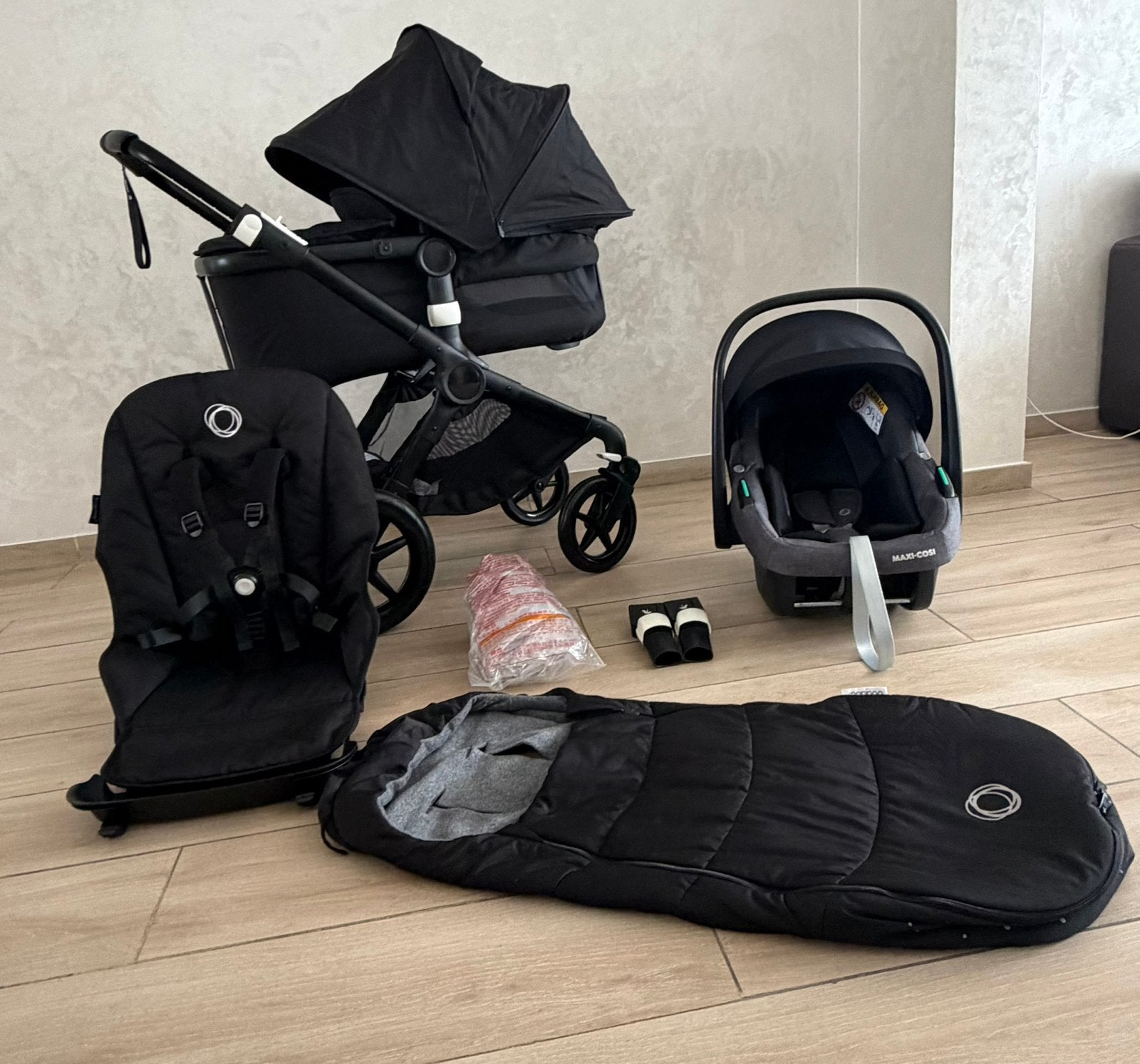 Bugaboo Fox 2 Black/Heritage Black 3-en-1 complète, Enfants & Bébés, Enlèvement ou Envoi, Babygeluk, Comme neuf, W