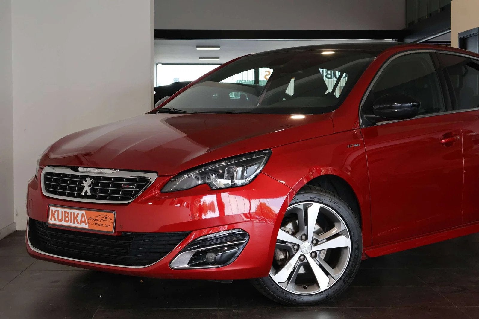 Peugeot 308 308 1.2 PureTech GT Line CruiseC Pano LED Garant, Autos, Rouge, Achat, Euro 6, Entreprise