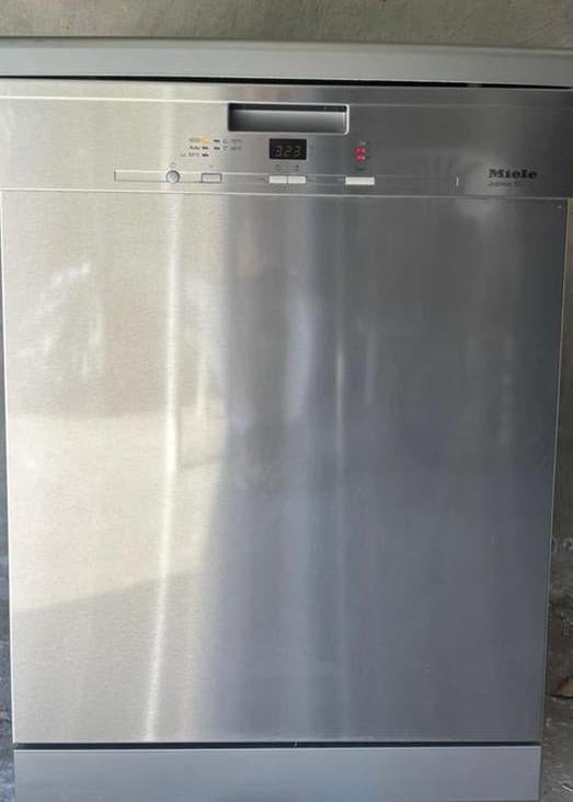 Miele vrijstaande vaatwasser, Elektronische apparatuur, Ophalen, Zo goed als nieuw
