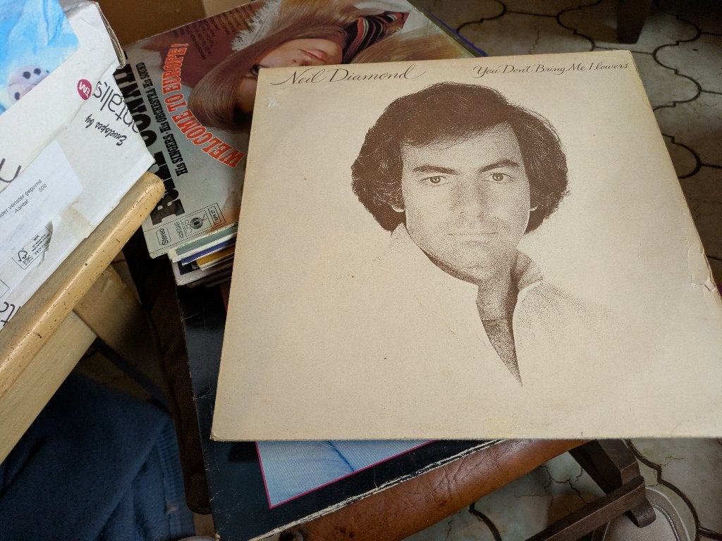 Neil Diamond, Enlèvement ou Envoi, Comme neuf
