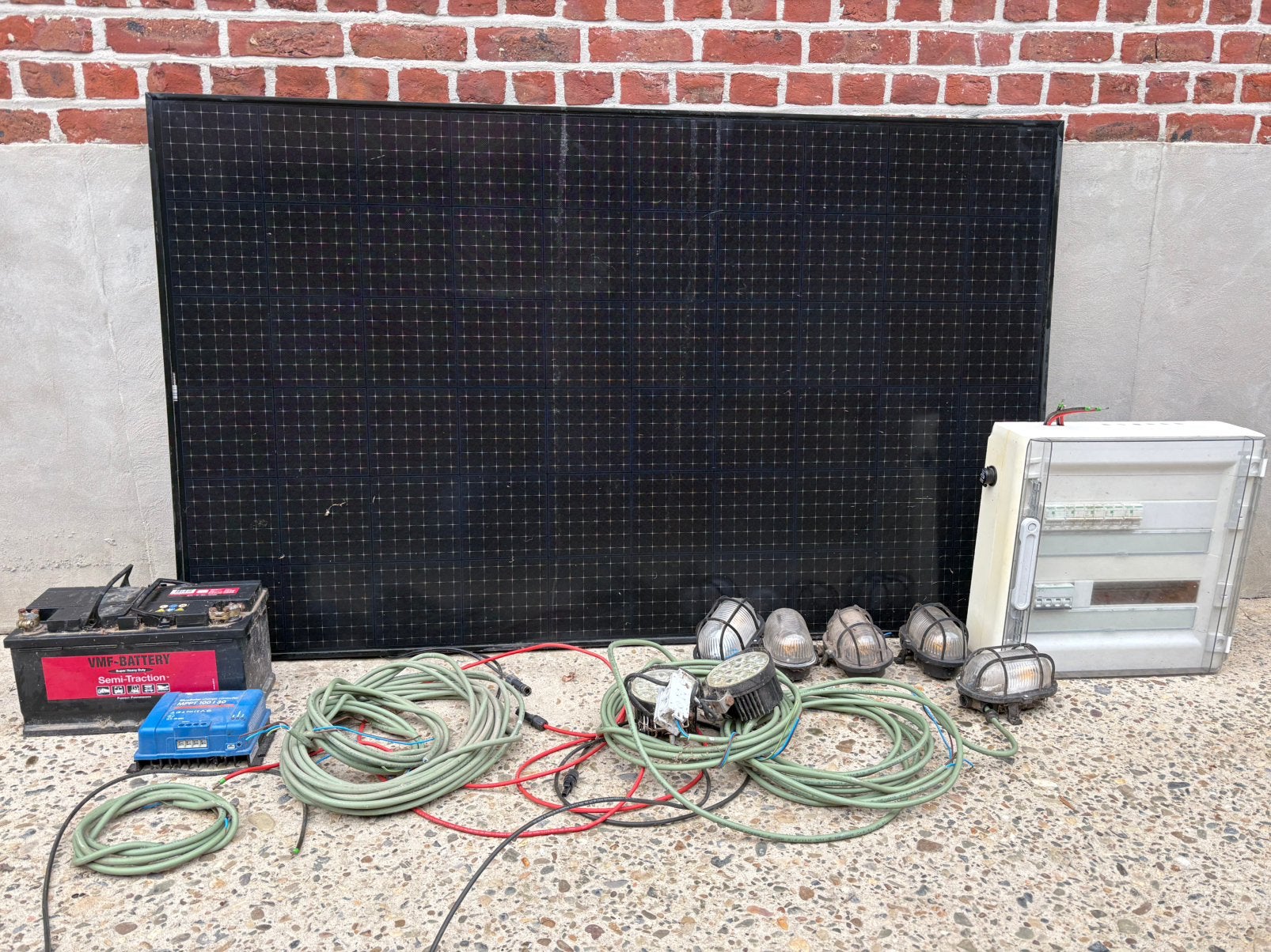 Panneau solaire avec accessoires, Accessoires