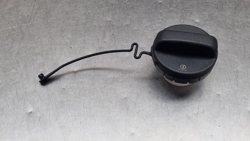 BOUCHON DE RESERVOIR Toyota C-HR (X1,X5) (01-2016/-), Utilisé, Toyota