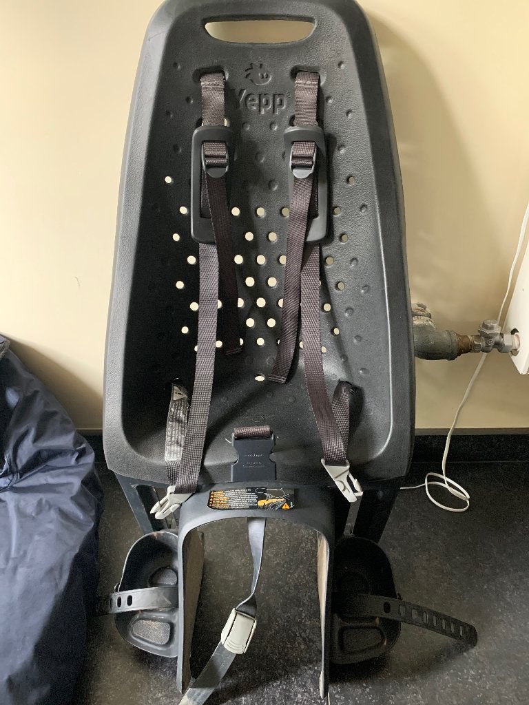 Chaise de vélo Yepp avec housse, Vélos & Vélomoteurs, Accessoires vélo | Sièges de vélo, Utilisé, Siège arrière, Repose-pieds