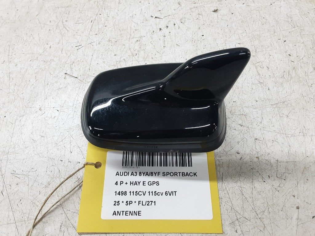 ANTENNE Audi A3 Sportback (8YA) (01-2019/-) (4N0035503AF), Auto-Union-Straße  1,
85057  Ingolstadt, DE, Info@audi.de, Audi, Utilisé