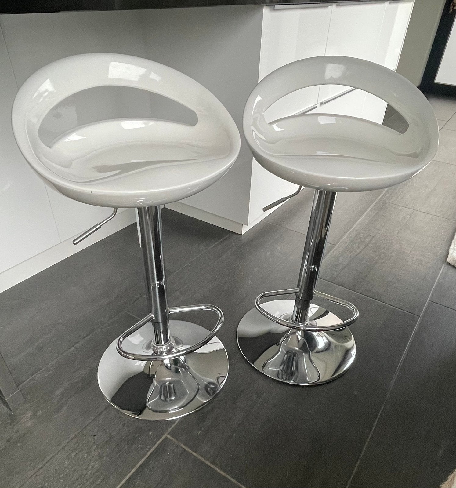 Set van 2 witte barkrukjes, Huis en Inrichting, Barkrukken, Ophalen, Gebruikt