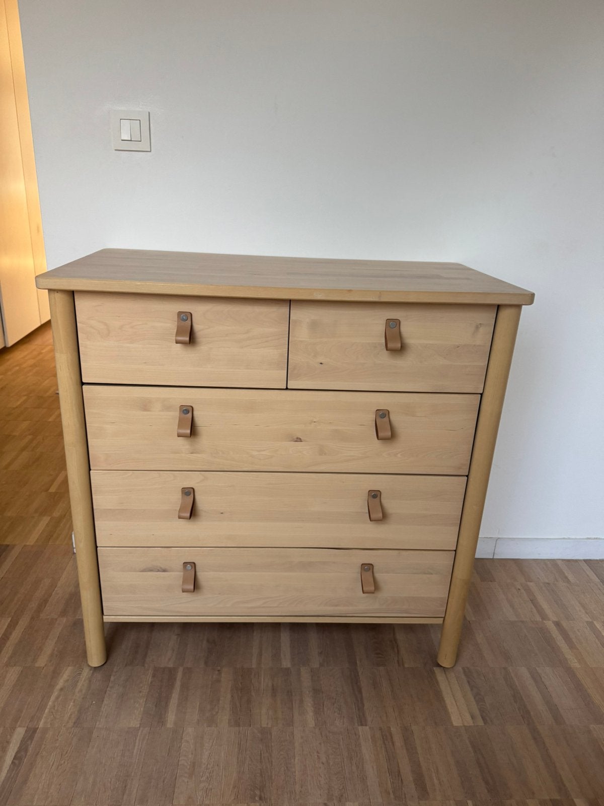 Bjorksnas Commode + 2 nachtkastjes, Ophalen, Zo goed als nieuw