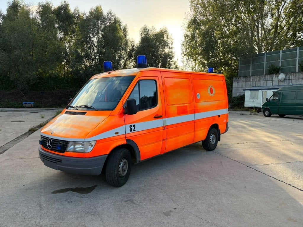 Mercedes Sprinter 312 D 72 000 km BMW 1998, Achat, 3 places, Boîte manuelle, 2900 cm³