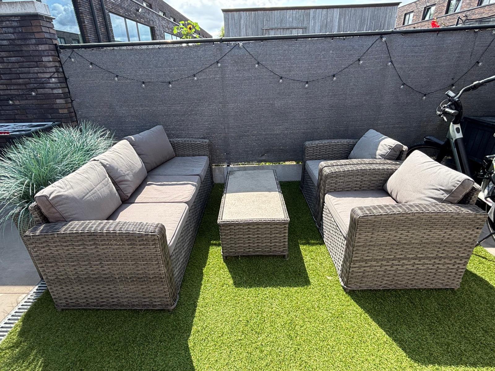 Lounge te koop, Ophalen, 5 zitplaatsen, Rotan, Zo goed als nieuw