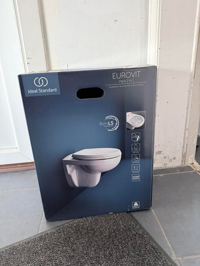 Hang wc pot met bril merk ideal standaart NIEUW, Doe-het-zelf en Bouw, Sanitair, Ophalen, Nieuw