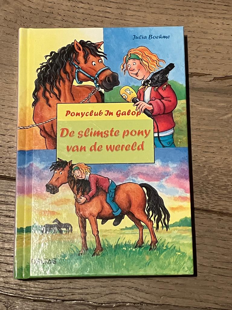 Ponyclub in galop - De slimste pony van de wereld, Boeken, Ophalen of Verzenden, Zo goed als nieuw, Fictie algemeen