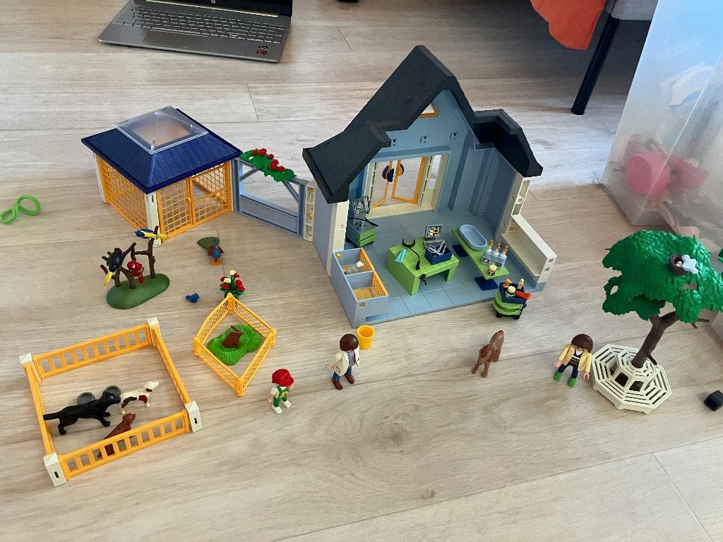 Playmobil dieren kliniek, Kinderen en Baby's, Ophalen, Gebruikt, Gebouw, Complete set