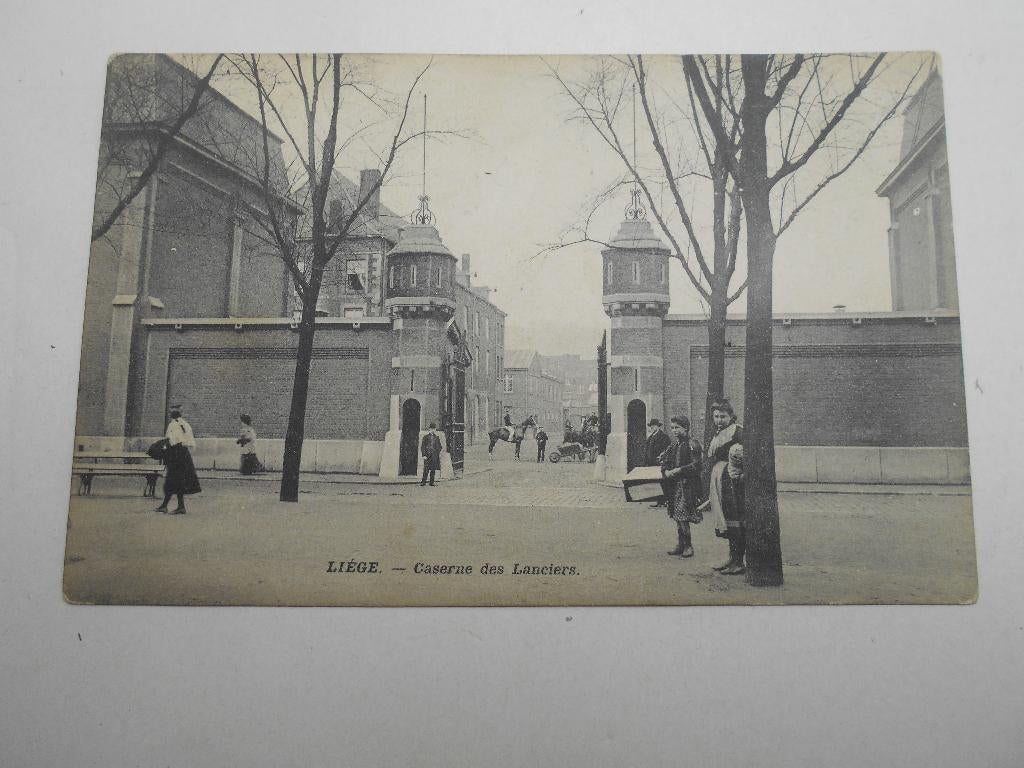 ancienne carte postale Liège caserne des Lanciers 1910, Enlèvement ou Envoi, Avant 1920, Affranchie, Liège