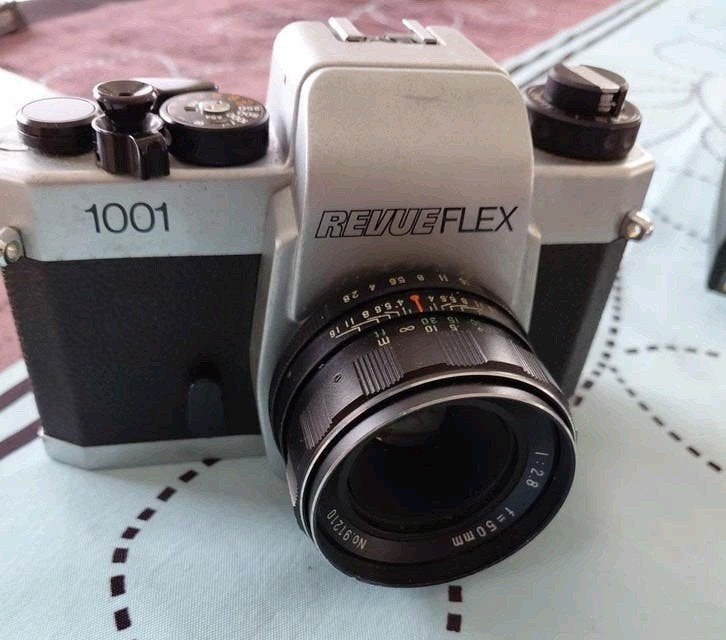 Reflex camera met flits en cameratas, Ophalen of Verzenden, Gebruikt