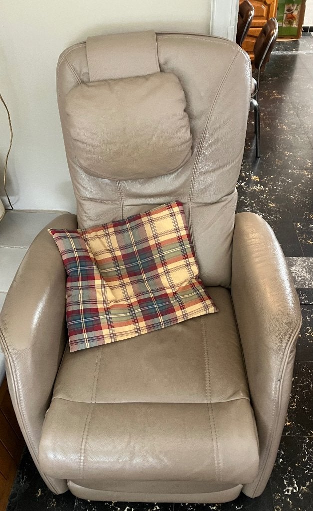 Elektrische relaxzetel, Huis en Inrichting, Fauteuils, Ophalen, Modern klassiek, Zo goed als nieuw, 50 tot 75 cm