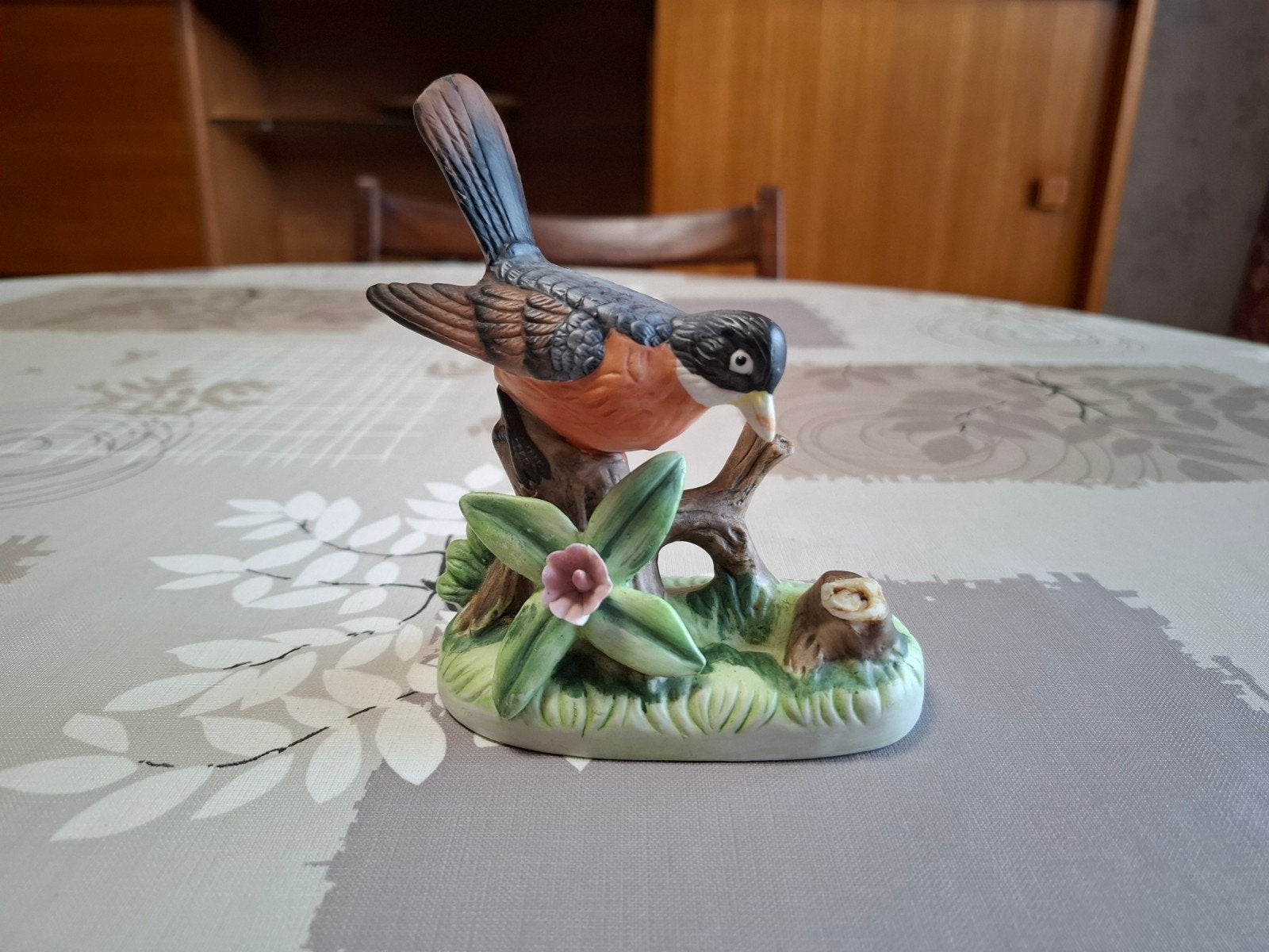 Porseleinen beeldje, Ophalen