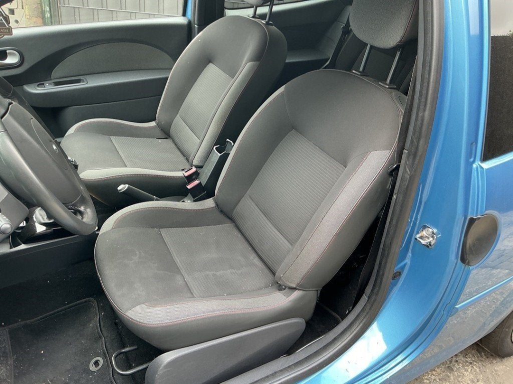 SIEGE AVANT GAUCHE ( CONDUCTEUR ) Renault Twingo II (CN), Renault, Utilisé, Peter-Huppertz-Straße 5
51063  Köln, DE, Dialog.deutschland@renault.de