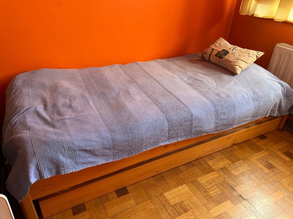 GRATIS Eenpersoonsbed met lade met logeerbed, Huis en Inrichting, Ophalen, Gebruikt, 90 cm, Eenpersoons