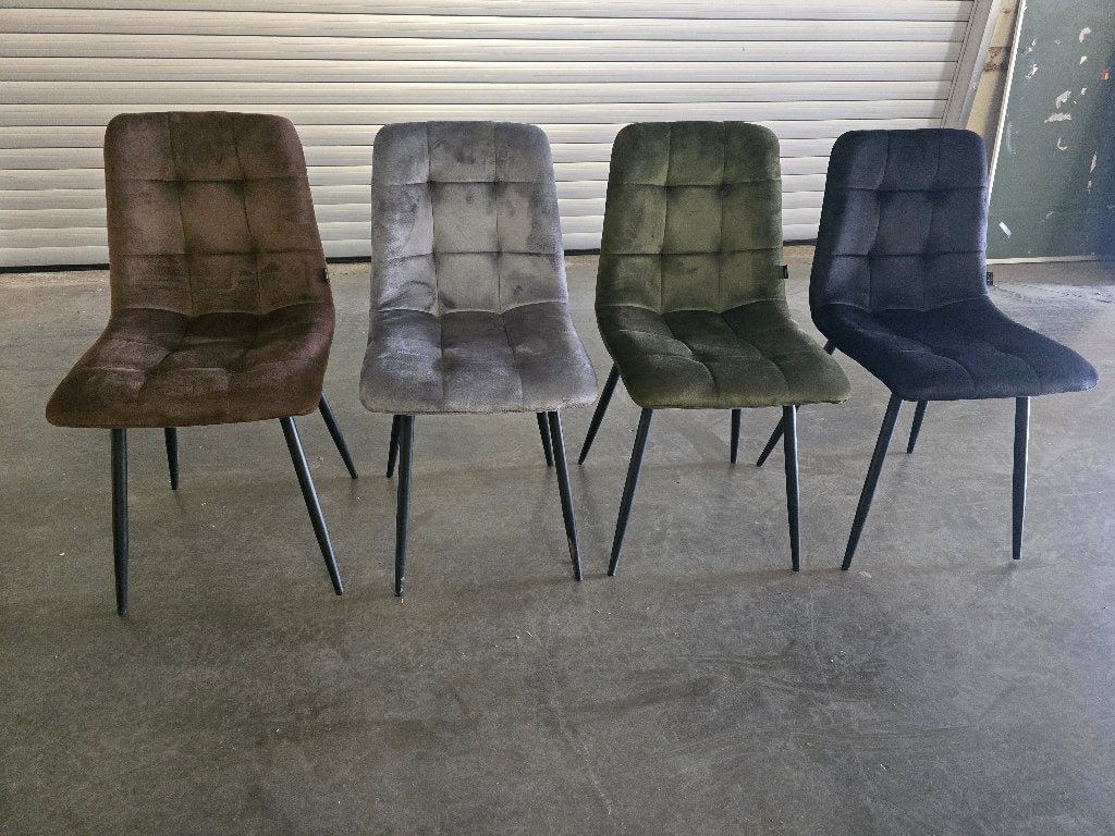 Leuke stoelen in velvet voor slechts €35 per stuk / 4kleuren, Huis en Inrichting, Stoelen, Ophalen of Verzenden, Nieuw