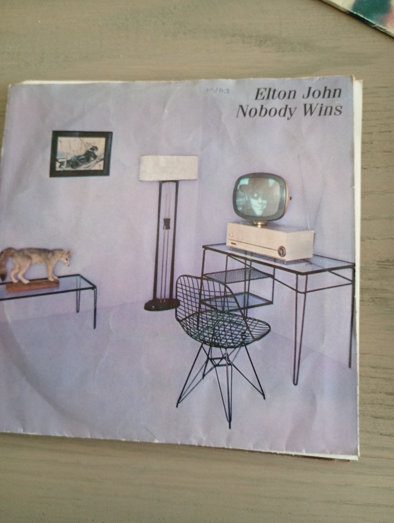 Elton John - Nobody wins, Gebruikt, Verzenden, 7 inch, Fotohoes