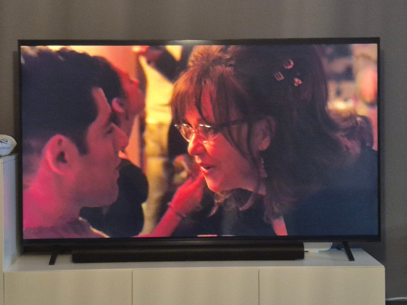 Lg tv 82up80006la 82" 4k LCD zo goed als nieuw, Ophalen, LCD, Zo goed als nieuw, 100 cm of meer
