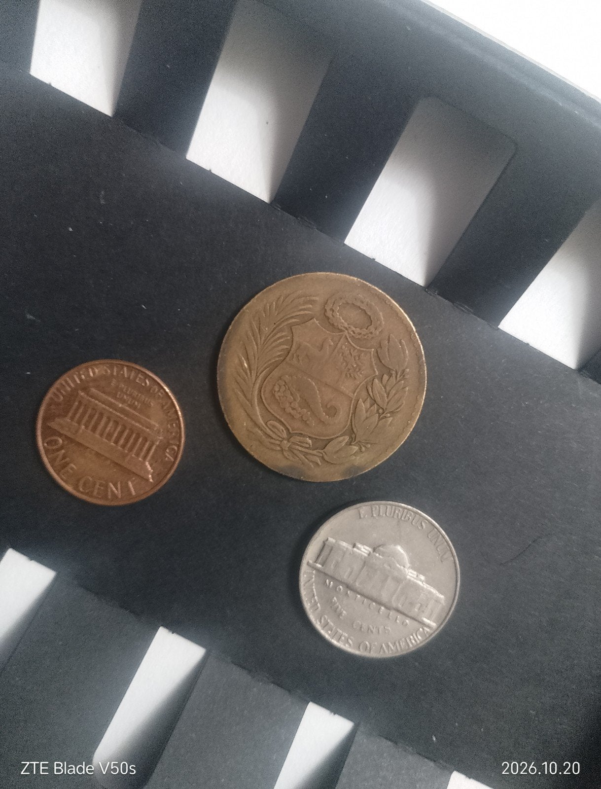 3 pièces, Enlèvement ou Envoi
