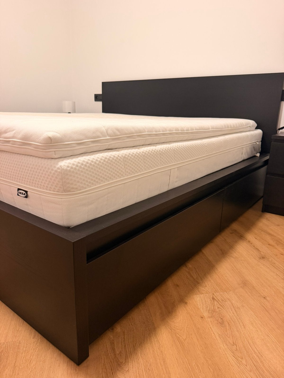 Lit IKEA MALM 180x200 +4 tiroirs + LEIRSUND + TUSSÖY, Comme neuf, Brun, Enlèvement, 180 cm