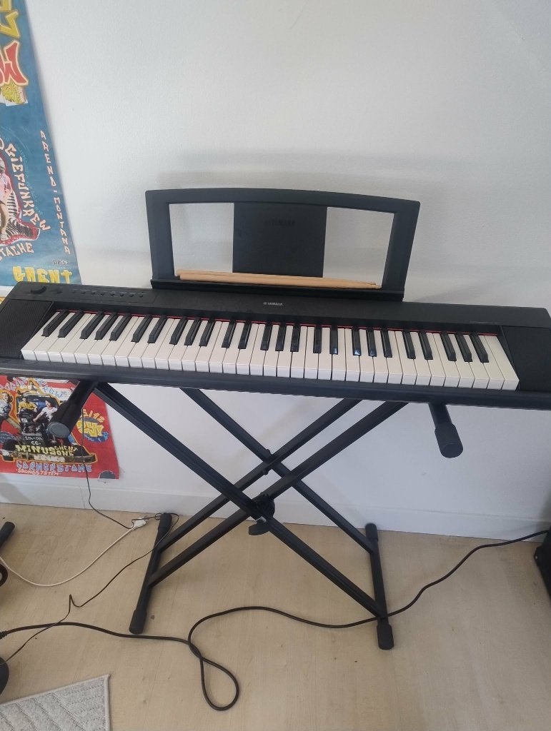 Keyboard, Muziek en Instrumenten, Keyboards, Ophalen, Gebruikt, 61 toetsen, Yamaha