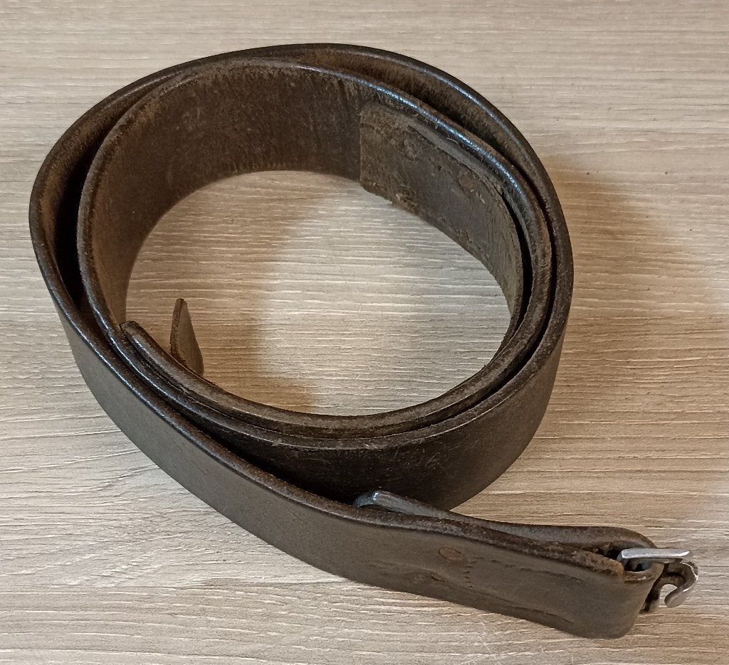 Ceinturon Allemand marquage B.A.Ba. 37 longueur de 90cm ww2, Collections, Envoi, Armée de terre, Autres types