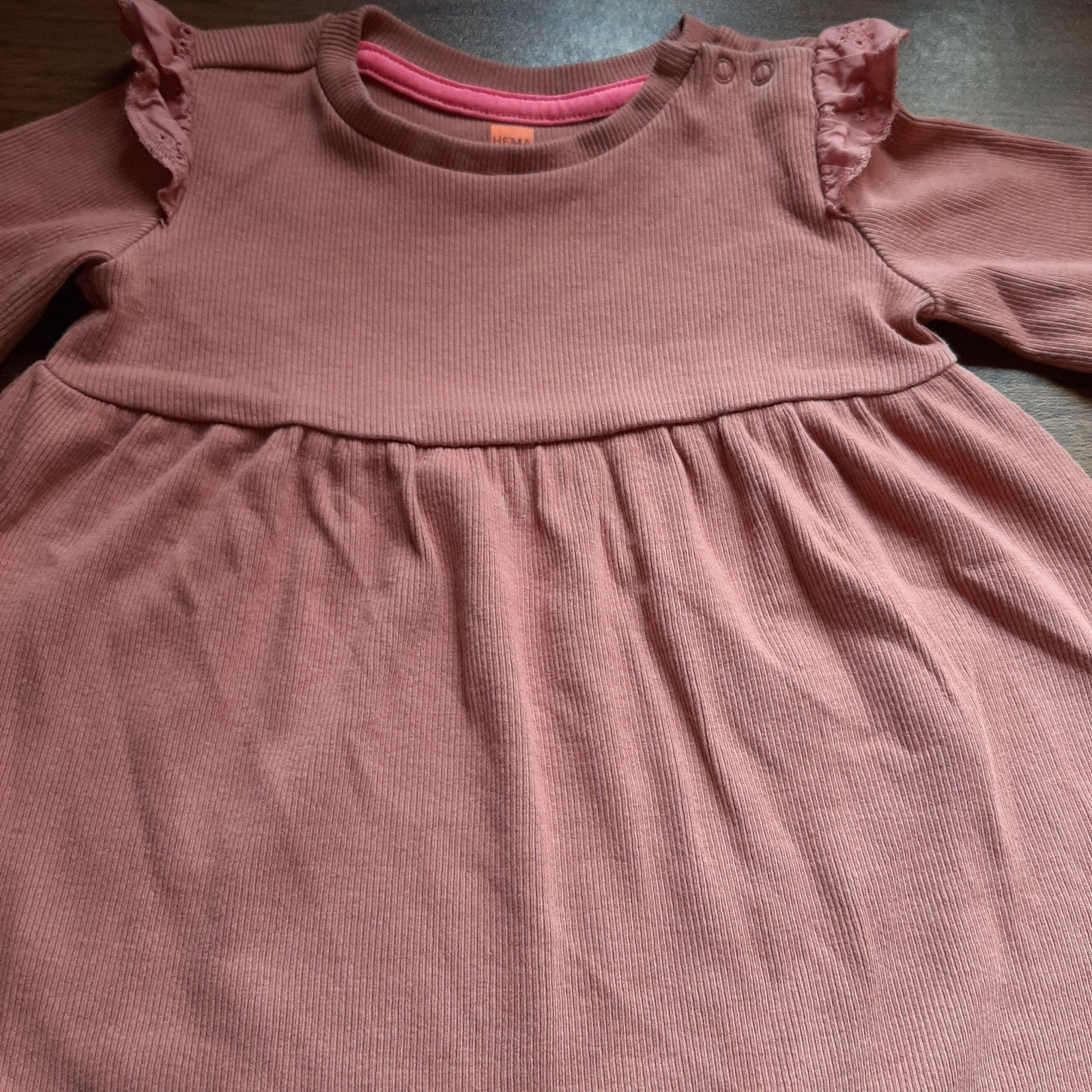 Nieuw kleedje Hema maat 74 is kleur van foto 2., Kinderen en Baby's, Babykleding | Maat 74, Ophalen
