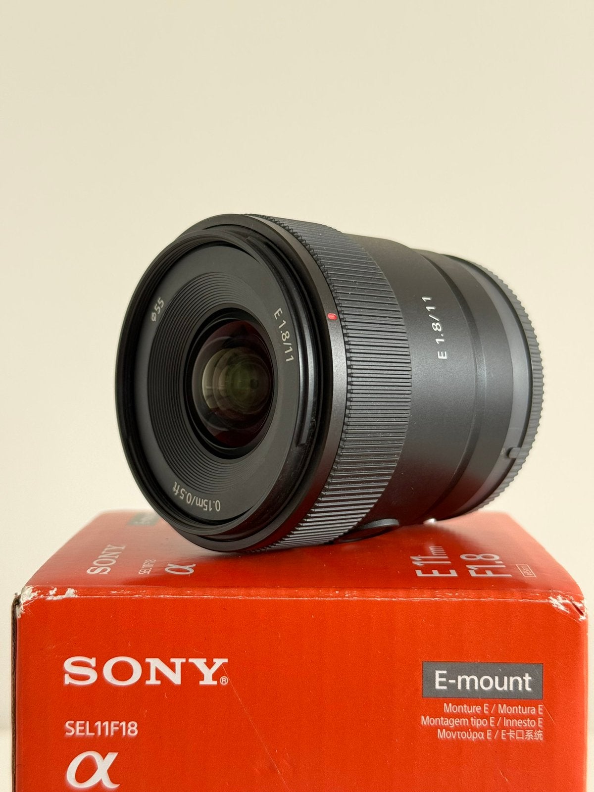 Title Sony E 11mm f/1.8 Objectif Ultra Grand Angle APS-C, Sony, Comme neuf, Enlèvement, Accessoires
