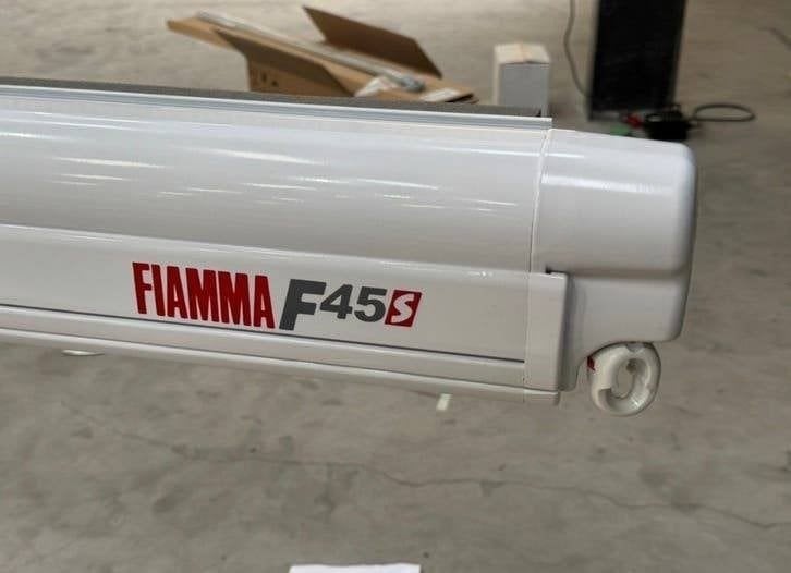 Fiamma F45S 450 luifel Polar White 4,5 m - Nieuw, Caravans en Kamperen, Ophalen, Nieuw, Fiamma