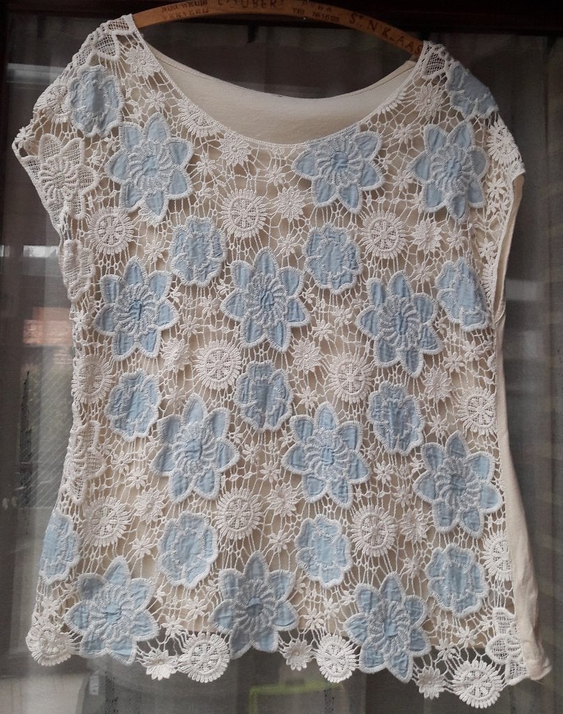 Blouse met kant maat 42/44, Vêtements | Femmes, Blouses & Tuniques, Enlèvement ou Envoi, Porté, Taille 42/44 (L)