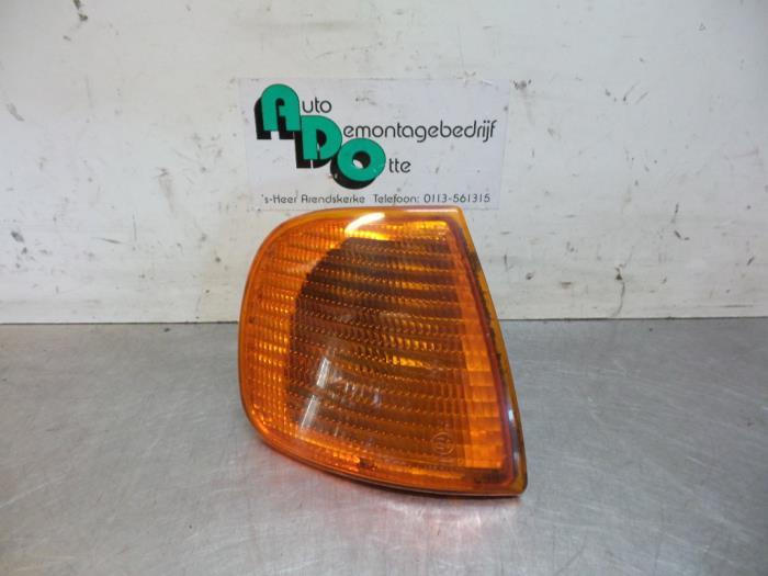 Feu clignotant droit d'un Volkswagen Caddy (Caddy 95-), Volkswagen, -, Utilisé, -