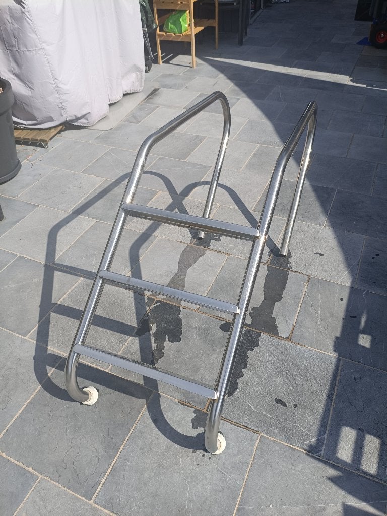 Echelle inox de piscine, Jardin & Terrasse, Accessoires de piscine, Comme neuf, Échelle, Enlèvement
