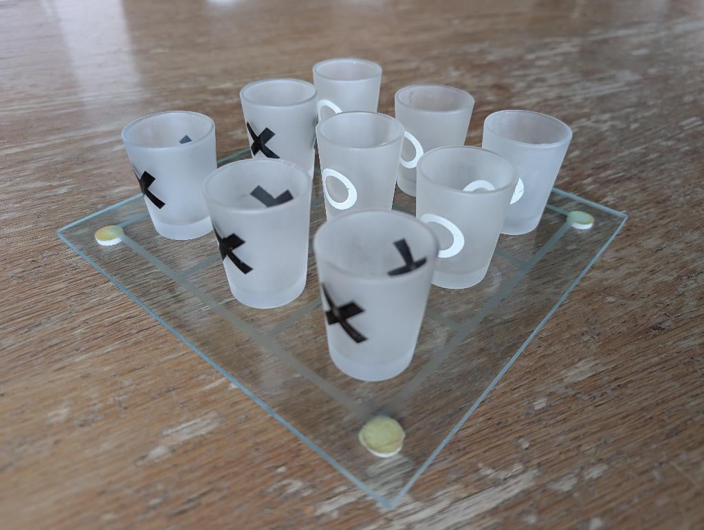 drankspel tic tac toe, Hobby en Vrije tijd, Een of twee spelers, Ophalen, Gebruikt